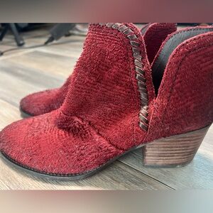 OTBT Venture Women Ankle Boot- 7.5